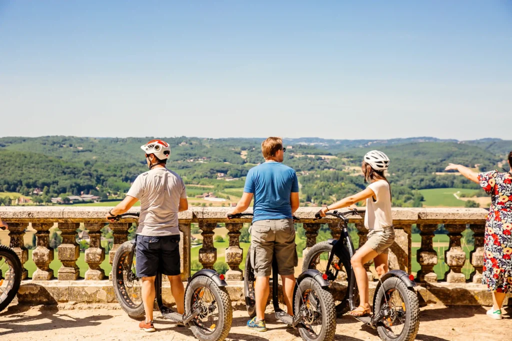 velo domme Visite des plus beaux villages de Dordogne